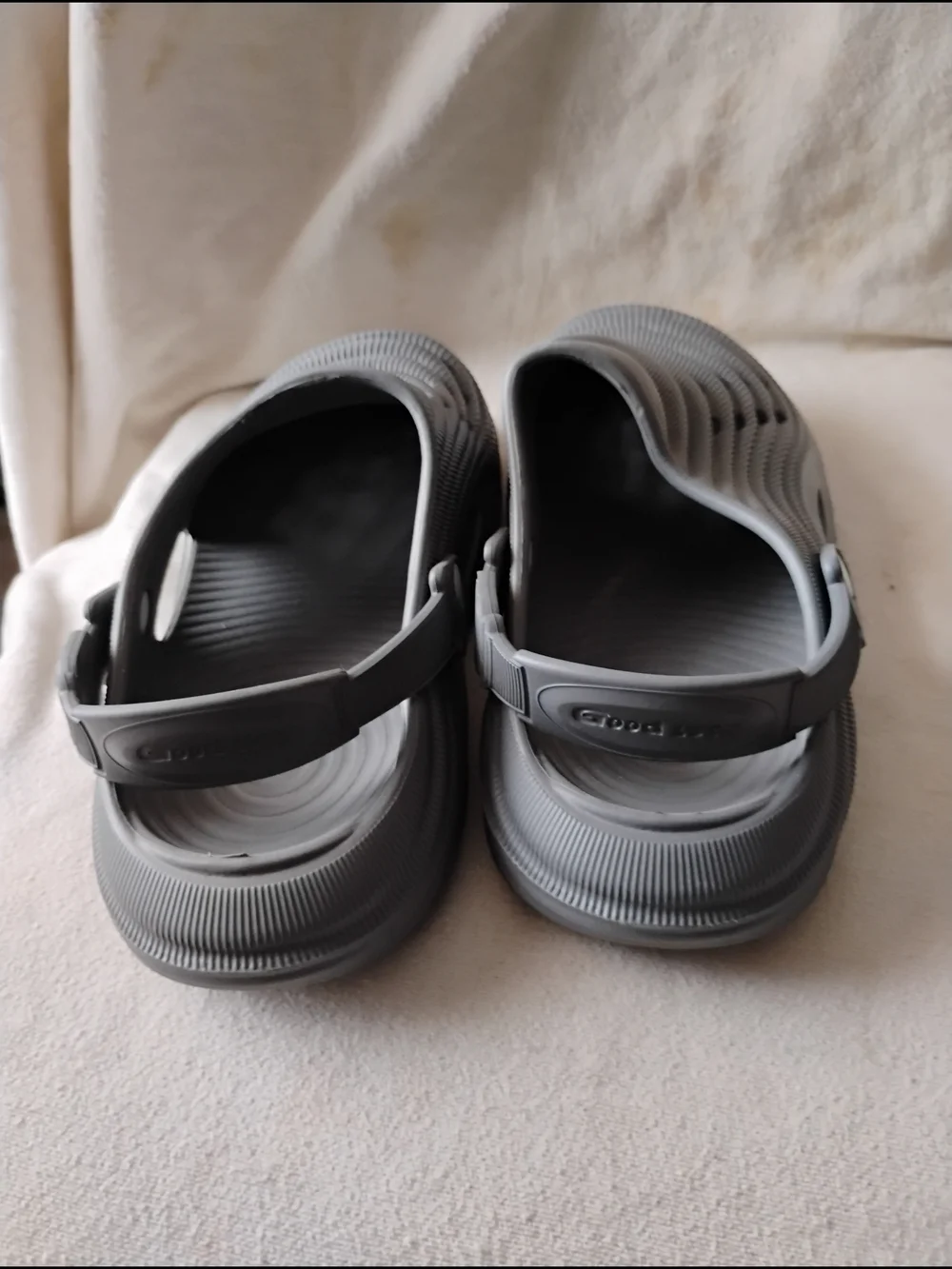 Men's Lightweight Gray Slip-On Clogs Sz 10